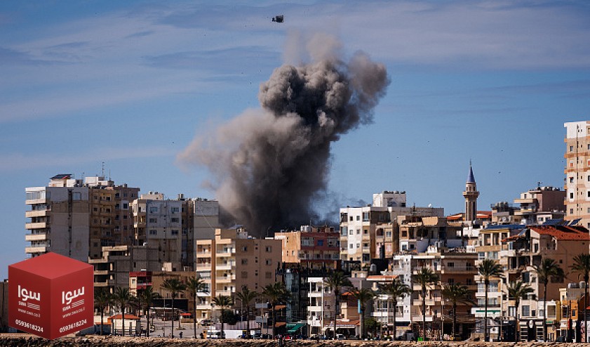 غارات إسرائيلية على لبنان وقصف صاروخي من حزب الله باتجاه الجليل