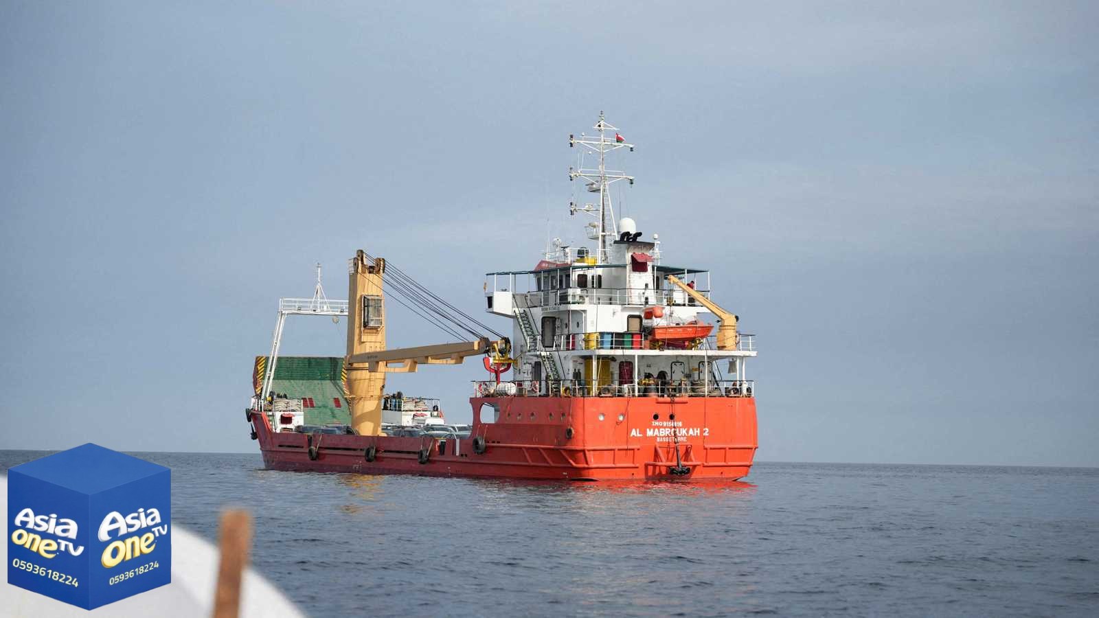 الأعلى منذ مارس.. عبور أكثر من 20 سفينة مضيق هرمز في يوم واحد